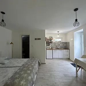 Ana Apartment